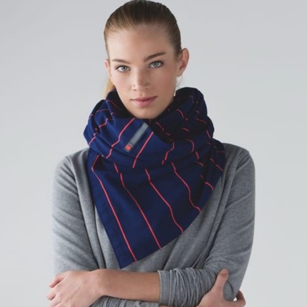 Lululemon scarf